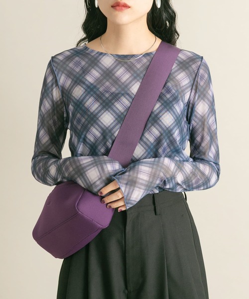 KBF(ケイビーエフ)の「シアーメロートップス(Tシャツ/カットソー・レディース・ブラウン/オフホワイト/ブルー系その他/レッド系その他・ONE)」の22枚目の写真