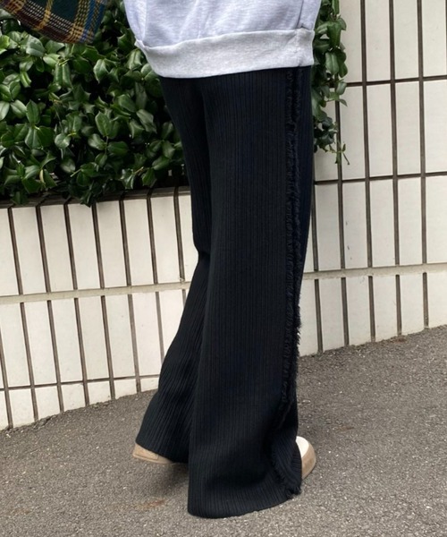 mebole(メボレ)の「サイドフリンジワイドニットパンツ(その他パンツ・レディース・ブラック/ホワイト/ブラウン・FREE)」の6枚目の写真