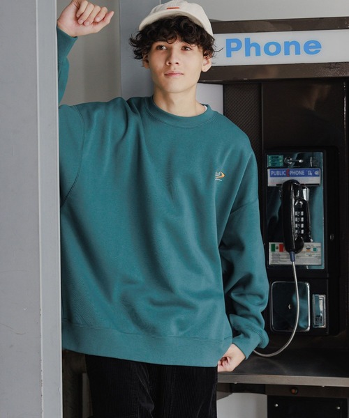 niko and（ニコアンド）の「ワンポイント裏起毛クルーネックプル