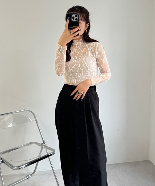 efill(エフィル)の「花柄 シアー トップス(Tシャツ/カットソー・レディース・ベージュ・M)」の11枚目の写真
