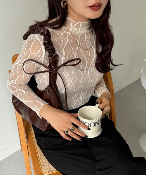 efill(エフィル)の「花柄 シアー トップス(Tシャツ/カットソー・レディース・ベージュ・M)」の20枚目の写真