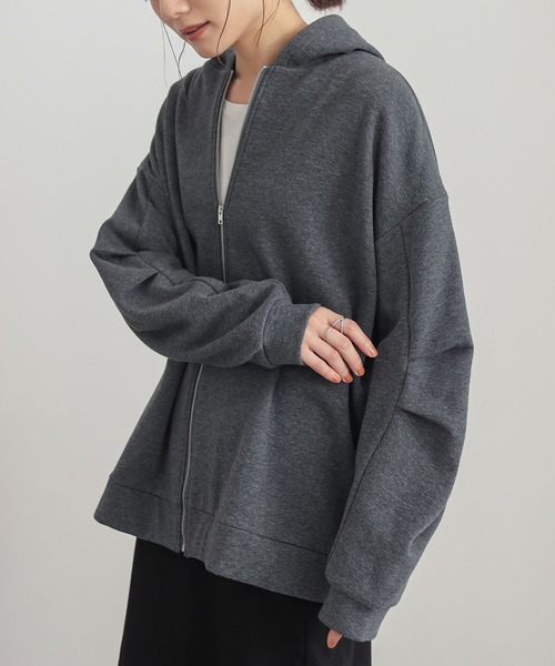 n'OrLABEL（ノアールレーベル）の「『裏シャギー袖ボリュームパーカー』（パーカー・レディース・ライトベージュ/チャコールグレー/ブラック/ネイビー・FREE）」の3枚目の写真