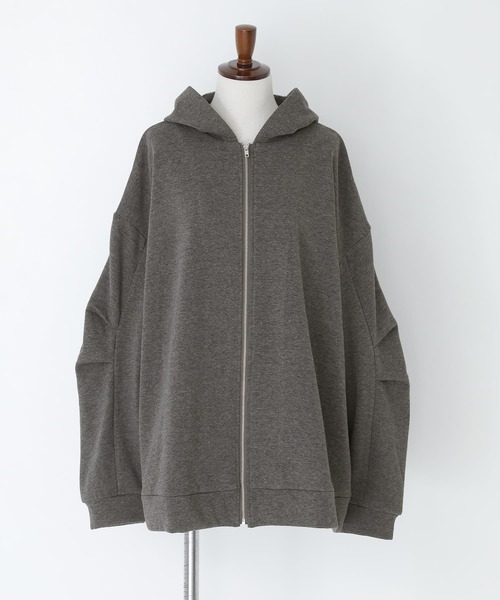 n'OrLABEL（ノアールレーベル）の「『裏シャギー袖ボリュームパーカー』（パーカー・レディース・ライトベージュ/チャコールグレー/ブラック/ネイビー・FREE）」の10枚目の写真