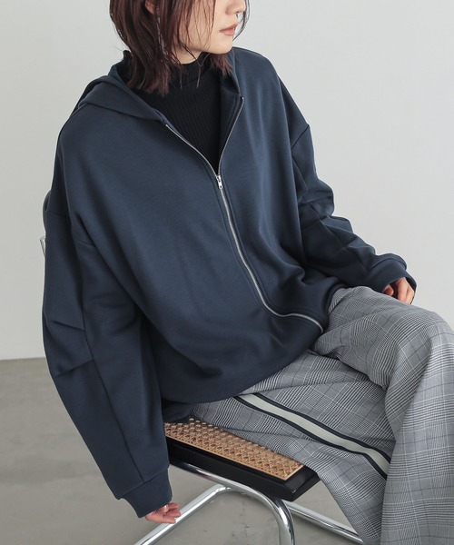 n'OrLABEL（ノアールレーベル）の「『裏シャギー袖ボリュームパーカー』（パーカー・レディース・ライトベージュ/チャコールグレー/ブラック/ネイビー・FREE）」の13枚目の写真