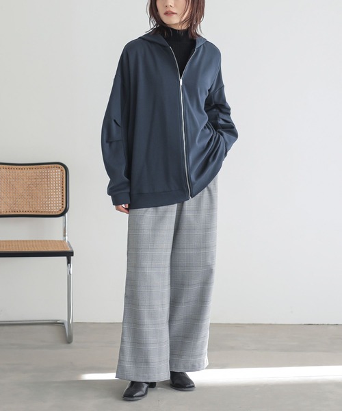 n'OrLABEL（ノアールレーベル）の「『裏シャギー袖ボリュームパーカー』（パーカー・レディース・ライトベージュ/チャコールグレー/ブラック/ネイビー・FREE）」の14枚目の写真