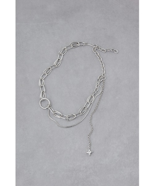 AZUL by moussy（アズールバイマウジー）の「ダイヤシェイプドアシンメトリーネックレス（ネックレス・レディース・ゴールド系その他/シルバー・FREE）」の4枚目の写真