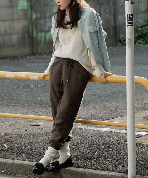apartment department(アパートメントデパートメント)の「キッドモヘア タートルネックプルオーバー(ニット/セーター・レディース・ブラウン/オフホワイト/ブラック・フリー)」の8枚目の写真