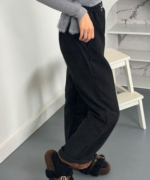 VIVID LADY(ビビッドレディー)の「裏起毛ワイドパンツ 秋冬 あったかパンツ(スウェットパンツ・レディース・ベージュ/ブラック/チャコールグレー・MEDIUM/X-LARGE/LARGE)」の10枚目の写真