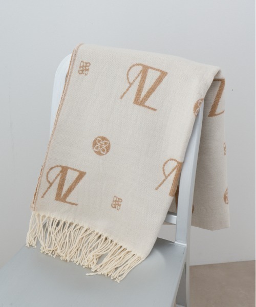 AZUL by moussy(アズールバイマウジー)の「モノグラム柄ストール(ストール/ショール・レディース・アイボリー/ブラック・FREE)」の1枚目の写真