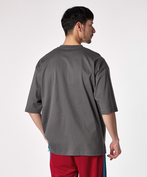 LANVIN en Bleu(ランバンオンブルー)の「【LANVIN en Bleu ESSENTIAL】CHOISEUL / ”アルベール” プリントTシャツ(Tシャツ/カットソー・メンズ・チャコールグレー・XX-LARGE/X-LARGE/LARGE/SMALL)」の8枚目の写真