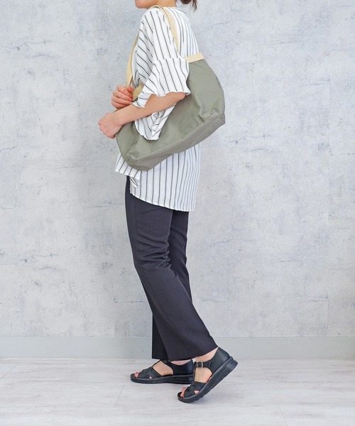 MODE KAORI（モードカオリ）の「【本革】撥水Tストラップサンダル/6135（サンダル・レディース・ブラック/グレイッシュベージュ/アイボリー/ライトブルー・22.5cm/23cm/23.5cm/24cm/24.5cm/25cm）」の21枚目の写真