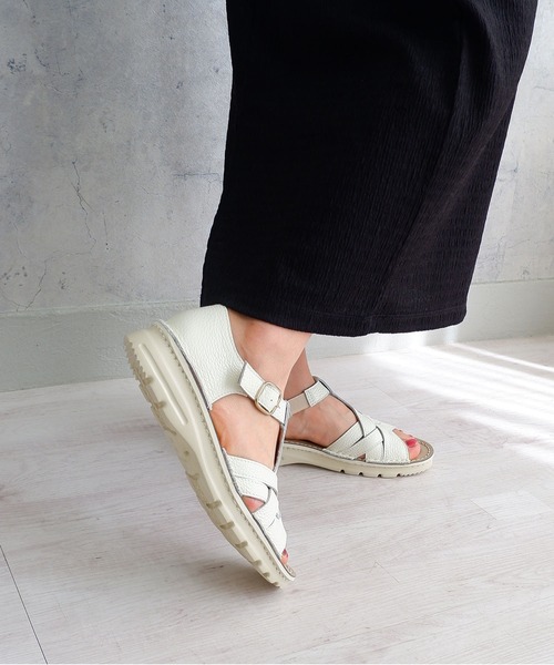 MODE KAORI（モードカオリ）の「【本革】撥水Tストラップサンダル/6135（サンダル・レディース・ブラック/グレイッシュベージュ/アイボリー/ライトブルー・22.5cm/23cm/23.5cm/24cm/24.5cm/25cm）」の15枚目の写真