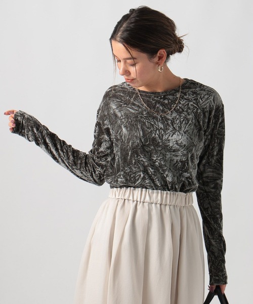 BAYFLOW（ベイフロー）の「[身体のラインを拾いすぎない]ベロアプルオーバーロングスリーブ（Tシャツ/カットソー・レディース・ブラック/ベージュ/グレー・FREE）」の2枚目の写真