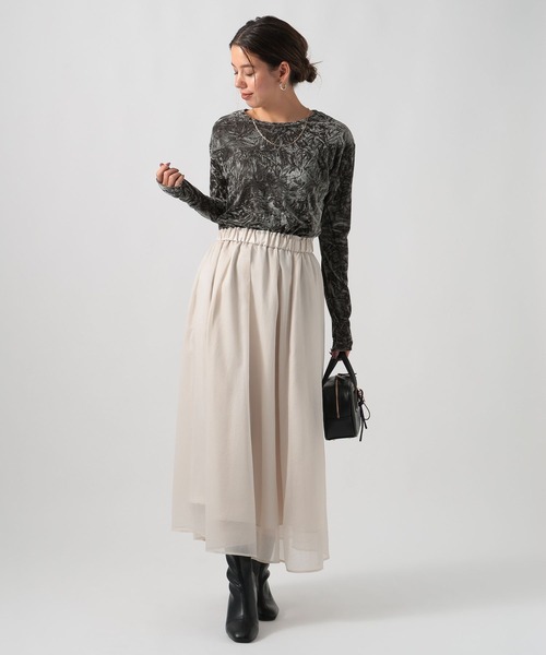 BAYFLOW（ベイフロー）の「[身体のラインを拾いすぎない]ベロアプルオーバーロングスリーブ（Tシャツ/カットソー・レディース・ブラック/ベージュ/グレー・FREE）」の22枚目の写真