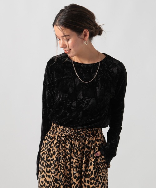 BAYFLOW（ベイフロー）の「[身体のラインを拾いすぎない]ベロアプルオーバーロングスリーブ（Tシャツ/カットソー・レディース・ブラック/ベージュ/グレー・FREE）」の19枚目の写真