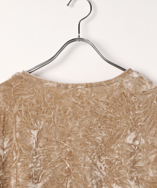 BAYFLOW（ベイフロー）の「[身体のラインを拾いすぎない]ベロアプルオーバーロングスリーブ（Tシャツ/カットソー・レディース・ブラック/ベージュ/グレー・FREE）」の5枚目の写真