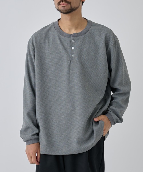 COLONY 2139（コロニートゥーワンスリーナイン）の「スウェットライクワッフルヘンリーネックプルオーバー（Tシャツ/カットソー・メンズ・グレー/ホワイト/ブラック/グレー系その他/アイボリー・LARGE/MEDIUM）」の19枚目の写真