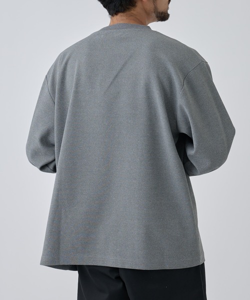 COLONY 2139（コロニートゥーワンスリーナイン）の「スウェットライクワッフルヘンリーネックプルオーバー（Tシャツ/カットソー・メンズ・グレー/ホワイト/ブラック/グレー系その他/アイボリー・LARGE/MEDIUM）」の21枚目の写真