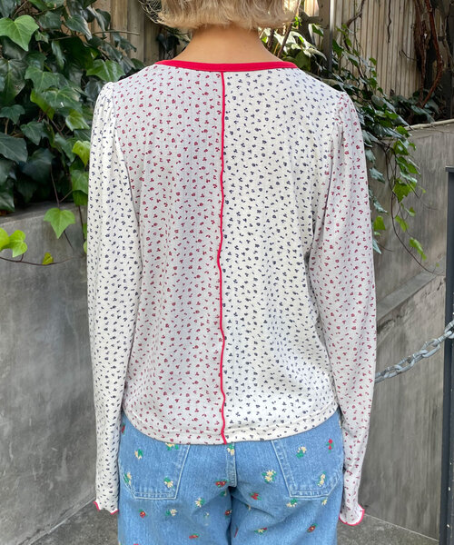 HELLO.SANFRANCISCO(ハローサンフランシスコ)の「【HELLO.SANFRANCISCO/ハローサンフランシスコ】小花柄ドッキングリブトップス(Tシャツ/カットソー・レディース・オフホワイト/イエロー・ONE SIZE)」の10枚目の写真