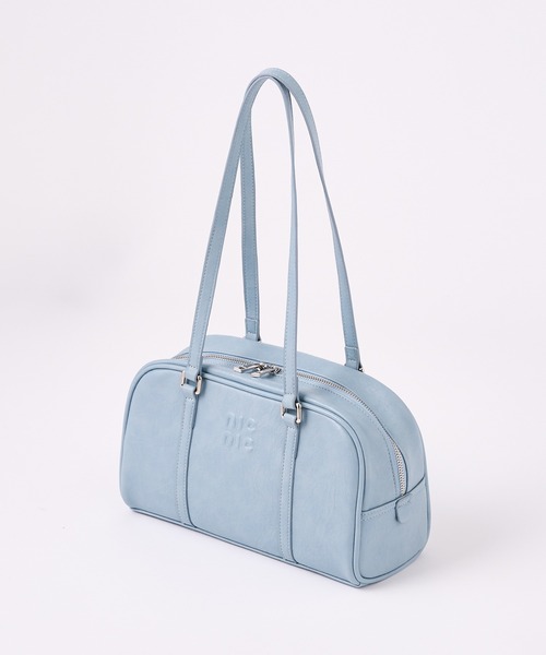 one after another NICE CLAUP（ワンアフターアナザーナイスクラップ）の「エンボスロゴ入りスクエアボストンバッグ（ボストンバッグ・レディース・アイボリー/チャコールグレー/サックスブルー/キャメル・FREE）」の8枚目の写真