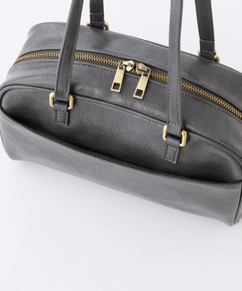 セール】エンボスロゴ入りスクエアボストンバッグ（ボストンバッグ