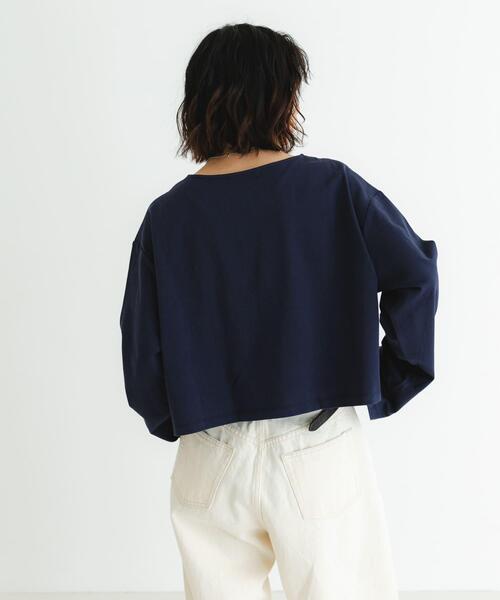 URBAN RESEARCH(アーバンリサーチ)の「ショート丈ロングスリーブTシャツ(Tシャツ/カットソー・レディース・その他2/ネイビー/オフホワイト/その他1・FREE)」の6枚目の写真