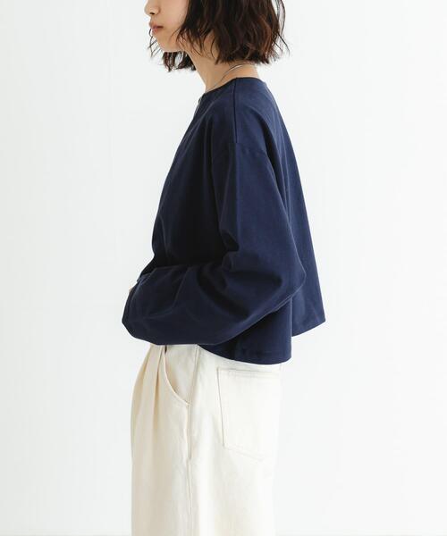 URBAN RESEARCH(アーバンリサーチ)の「ショート丈ロングスリーブTシャツ(Tシャツ/カットソー・レディース・その他2/ネイビー/オフホワイト/その他1・FREE)」の7枚目の写真