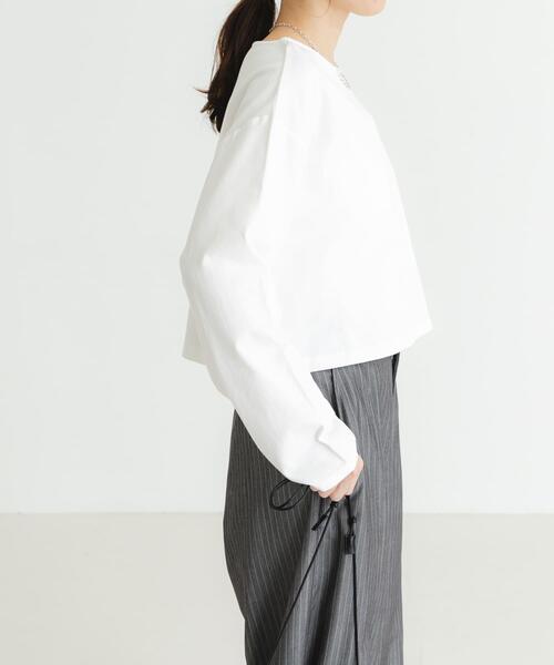 URBAN RESEARCH(アーバンリサーチ)の「ショート丈ロングスリーブTシャツ(Tシャツ/カットソー・レディース・その他2/ネイビー/オフホワイト/その他1・FREE)」の18枚目の写真