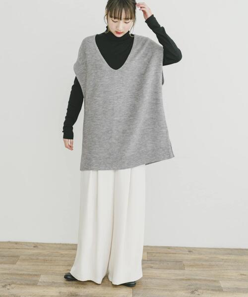 ITEMS URBANRESEARCH(アイテムズ アーバンリサーチ)の「アンゴラタッチユルVニットベスト(ニット/セーター・レディース・ネイビー/グレー/アイボリー・FREE)」の6枚目の写真