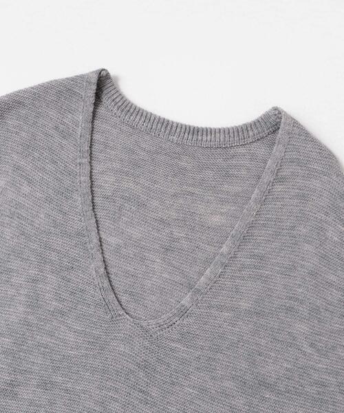 ITEMS URBANRESEARCH(アイテムズ アーバンリサーチ)の「アンゴラタッチユルVニットベスト(ニット/セーター・レディース・ネイビー/グレー/アイボリー・FREE)」の9枚目の写真
