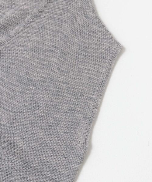ITEMS URBANRESEARCH(アイテムズ アーバンリサーチ)の「アンゴラタッチユルVニットベスト(ニット/セーター・レディース・ネイビー/グレー/アイボリー・FREE)」の10枚目の写真