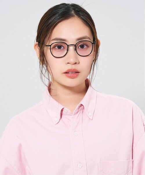 JOURNAL STANDARD relume（ジャーナルスタンダード　レリューム）の「【WEB限定】ウェリントン型 調光サングラス｜レンズの色が変わるサングラス｜高級感｜紫外線対策｜UVカット｜ユニセックス｜ジャーナルスタンダードレリューム｜Zoff｜JOURNAL STANDARD relume（サングラス・レディース・ブラック系その他/ブラック・FREE）」の4枚目の写真