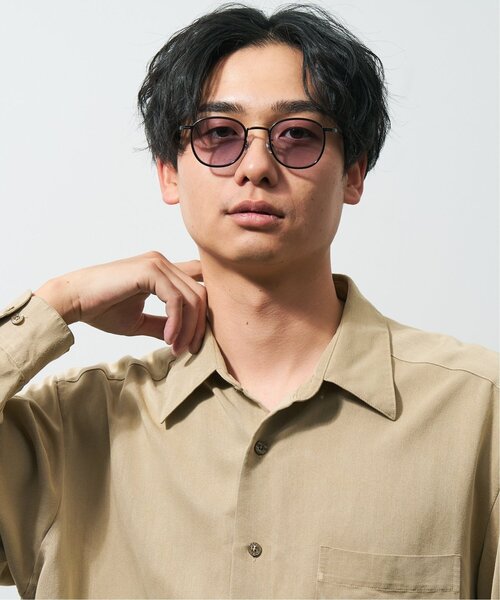 JOURNAL STANDARD relume（ジャーナルスタンダード　レリューム）の「【WEB限定】ウェリントン型 調光サングラス｜レンズの色が変わるサングラス｜高級感｜紫外線対策｜UVカット｜ユニセックス｜ジャーナルスタンダードレリューム｜Zoff｜JOURNAL STANDARD relume（サングラス・レディース・ブラック系その他/ブラック・FREE）」の8枚目の写真