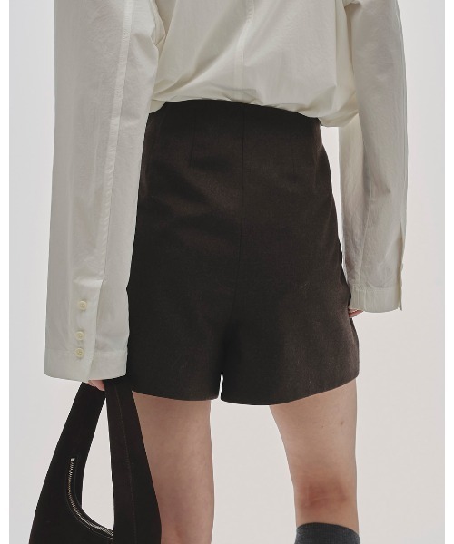 TODAYFUL（トゥデイフル）の「Wool Twill Shortpants（デニムパンツ・レディース・ダークブラウン/ブラック・36inch/38inch）」の8枚目の写真