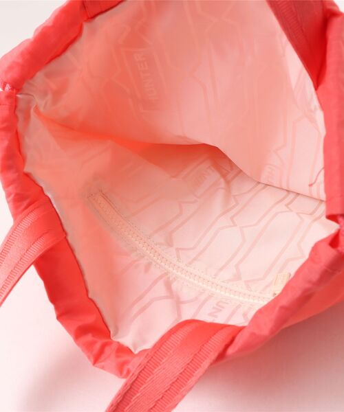 HUNTER（ハンター）の「トラベル ドローストリング バックパック トート（バックパック/リュック・レディース・ピンク/ライトグリーン/ライトブルー・ONE SIZE）」の7枚目の写真