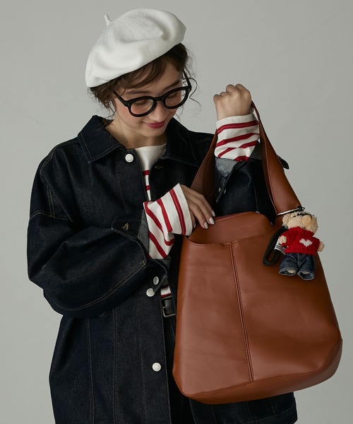 BONLECILL Marche(ボンルシールマルシェ)の「【BONLECILL Marche】《ポーチ付き/A4》ワンハンドルソフトショルダーバッグ(ショルダーバッグ・レディース・キャメル/ブラック/グレイッシュベージュ・FREE)」の18枚目の写真