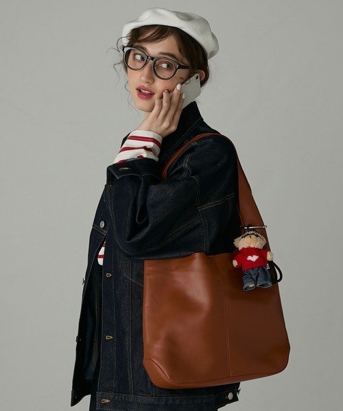 BONLECILL Marche(ボンルシールマルシェ)の「【BONLECILL Marche】《ポーチ付き/A4》ワンハンドルソフトショルダーバッグ(ショルダーバッグ・レディース・キャメル/ブラック/グレイッシュベージュ・FREE)」の19枚目の写真