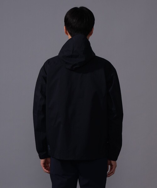BEAMS GOLF（ビームスゴルフ）の「B.G.THREE / ALL-TIME 撥水 PCU ジャケット（ブルゾン・メンズ・ネイビー/ブラック・MEDIUM/LARGE/X-LARGE）」の4枚目の写真