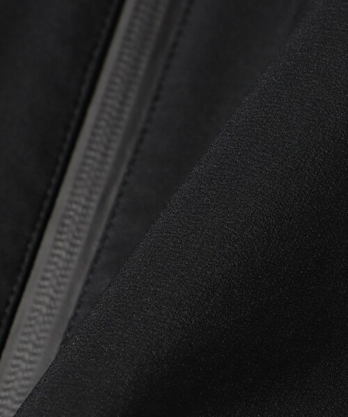 BEAMS GOLF（ビームスゴルフ）の「B.G.THREE / ALL-TIME 撥水 PCU ジャケット（ブルゾン・メンズ・ネイビー/ブラック・MEDIUM/LARGE/X-LARGE）」の9枚目の写真