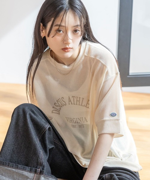 DISCUS ATHLETIC（ディスカス　アスレチック）の「DISCUS/ディスカス カレッジシアールーズTシャツ（Tシャツ/カットソー・レディース・オフホワイト/ブラック/グリーン/ブルー・FREE）」の8枚目の写真