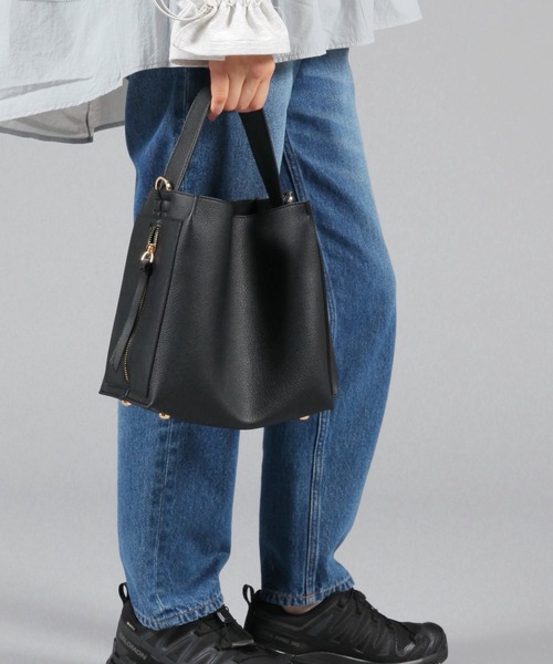 Elura（エルーラ）の「ミニトート付きショルダーバッグ/327404（ハンドバッグ・レディース・ベージュ/ブラック/チャコールグレー・ONE SIZE）」の12枚目の写真