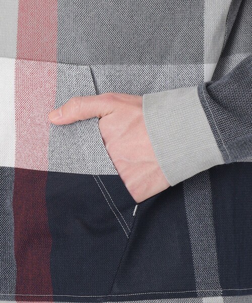 BLACK LABEL CRESTBRIDGE（ブラックレーベル・クレストブリッジ）の「クレストブリッジチェックラッセルパーカー（パーカー・メンズ・ライトグレー/ベージュ系その他6/ブルー系その他7・L/M/XL）」の20枚目の写真