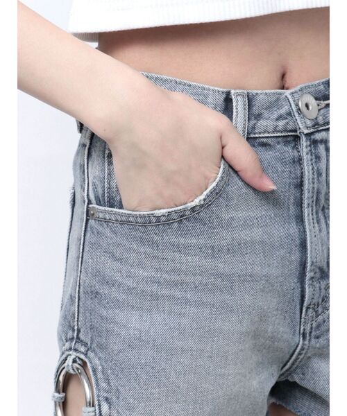 GYDA（ジェイダ）の「ハイウエストSIDE RINGデニムショートパンツ（デニムパンツ・レディース・その他1/ライトブルー・MEDIUM/SMALL）」の20枚目の写真