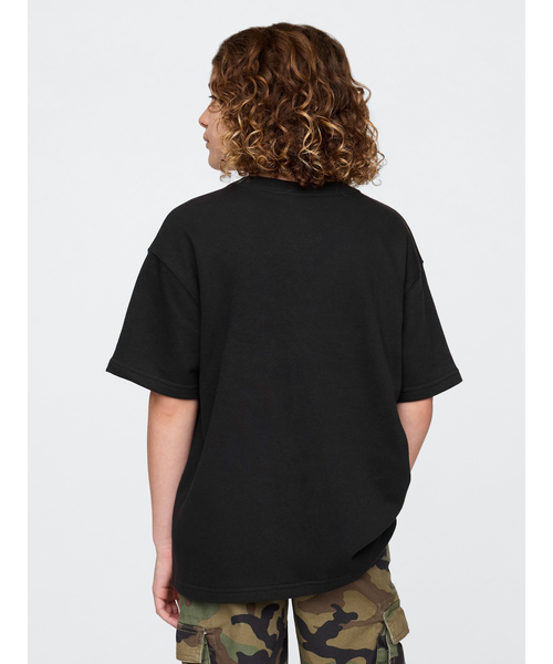 GAP(ギャップ)の「リラックス GAPグラフィック テリーTシャツ(スウェット・キッズ・グリーン/ブルー/オフホワイト/ブラック・110cm/120cm/130cm/140cm/150cm/160cm)」の14枚目の写真
