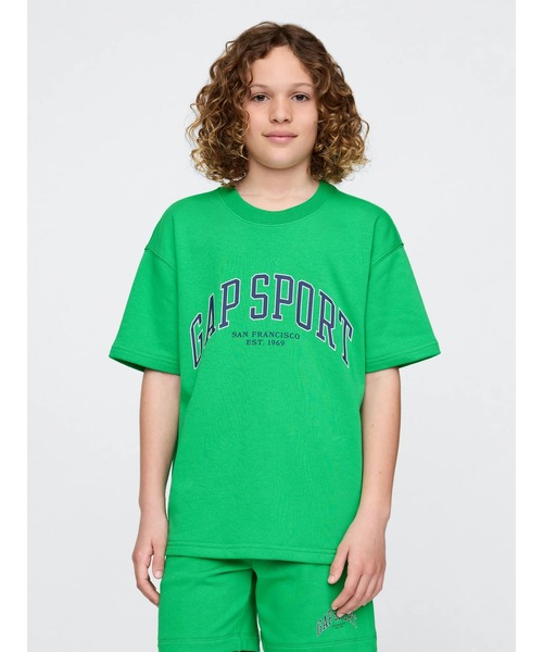 GAP(ギャップ)の「リラックス GAPグラフィック テリーTシャツ(スウェット・キッズ・グリーン/ブルー/オフホワイト/ブラック・110cm/120cm/130cm/140cm/150cm/160cm)」の1枚目の写真