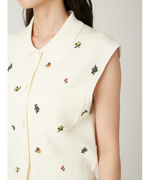 FRAY I.D（フレイアイディー）の「フルーツ刺繍ポロカラーノースリ