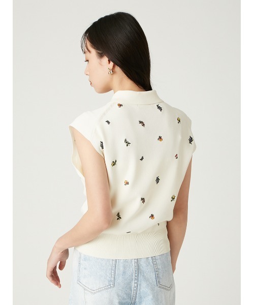 FRAY I.D（フレイアイディー）の「フルーツ刺繍ポロカラーノースリ