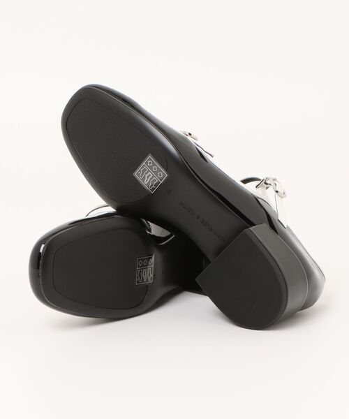 CHARLES & KEITH(チャールズ & キース)の「パテント コンテストトリムダブルストラップメリージェーンパンプス(パンプス・レディース・ホワイト/ブラック系その他6・22cm/22.5cm/23cm/23.5cm/24.5cm/25cm/25.5cm/26.5cm)」の12枚目の写真