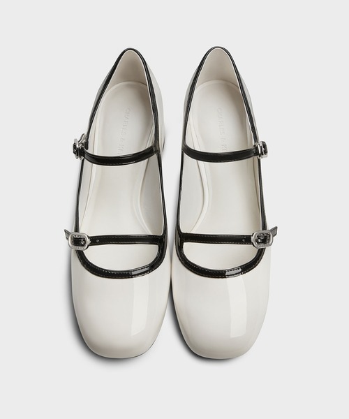 CHARLES & KEITH(チャールズ & キース)の「パテント コンテストトリムダブルストラップメリージェーンパンプス(パンプス・レディース・ホワイト/ブラック系その他6・22cm/22.5cm/23cm/23.5cm/24.5cm/25cm/25.5cm/26.5cm)」の9枚目の写真