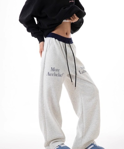LETee(レティー)の「ロゴプリント スェットパンツ(スウェットパンツ・レディース・チャコールグレー/ブラック/ライトグレー・FREE)」の2枚目の写真